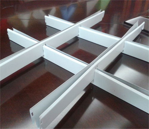 广州幕墙铝单板厂家 定制包柱条价格参考与高清产品图鉴赏